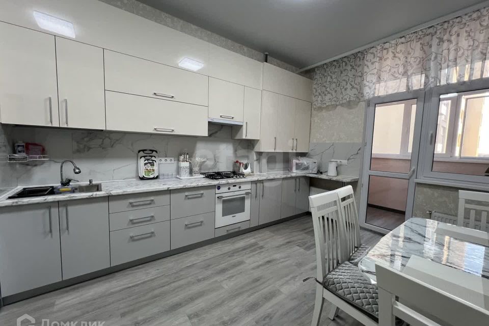 Сдаётся 1-комнатная квартира, 56 м²