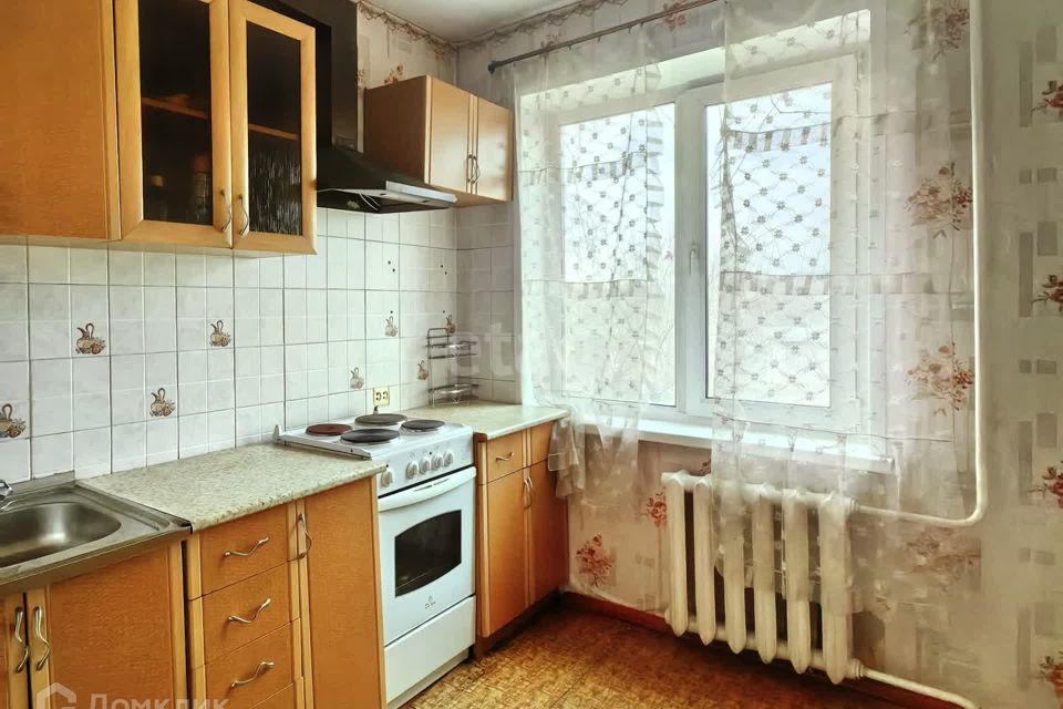 Продаётся 3-комнатная квартира, 46.9 м²