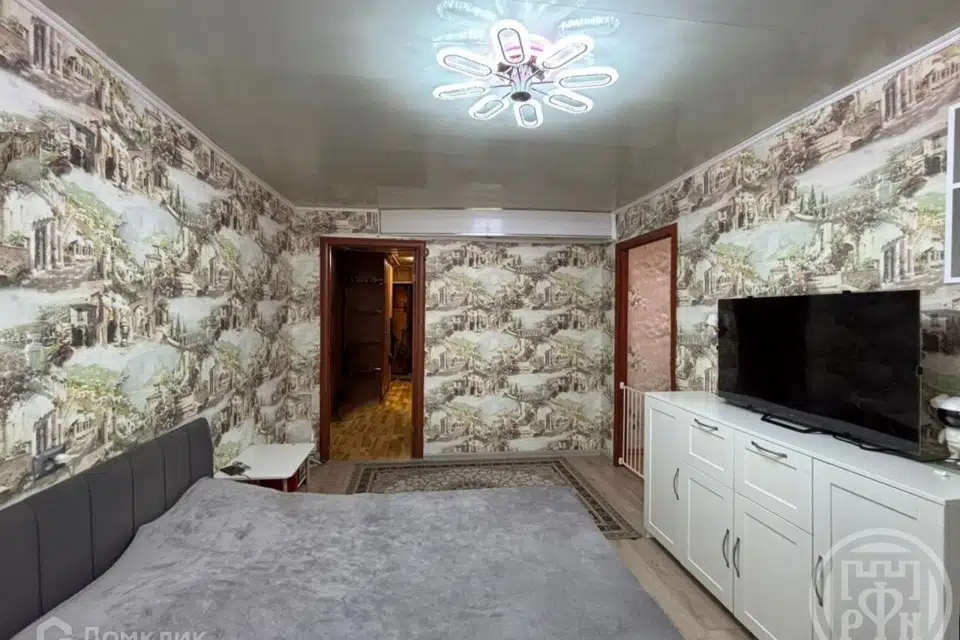 Продаётся 3-комнатная квартира, 51.9 м²