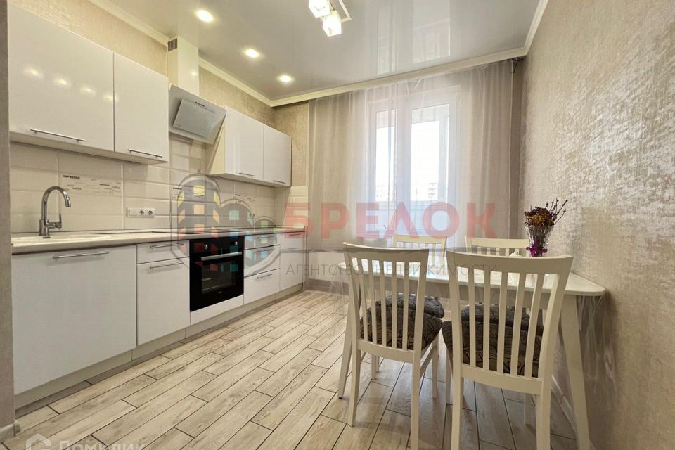 Продаётся 2-комнатная квартира, 56 м²