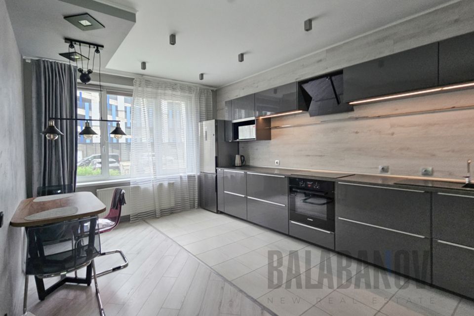 Продаётся 1-комнатная квартира, 54.7 м²