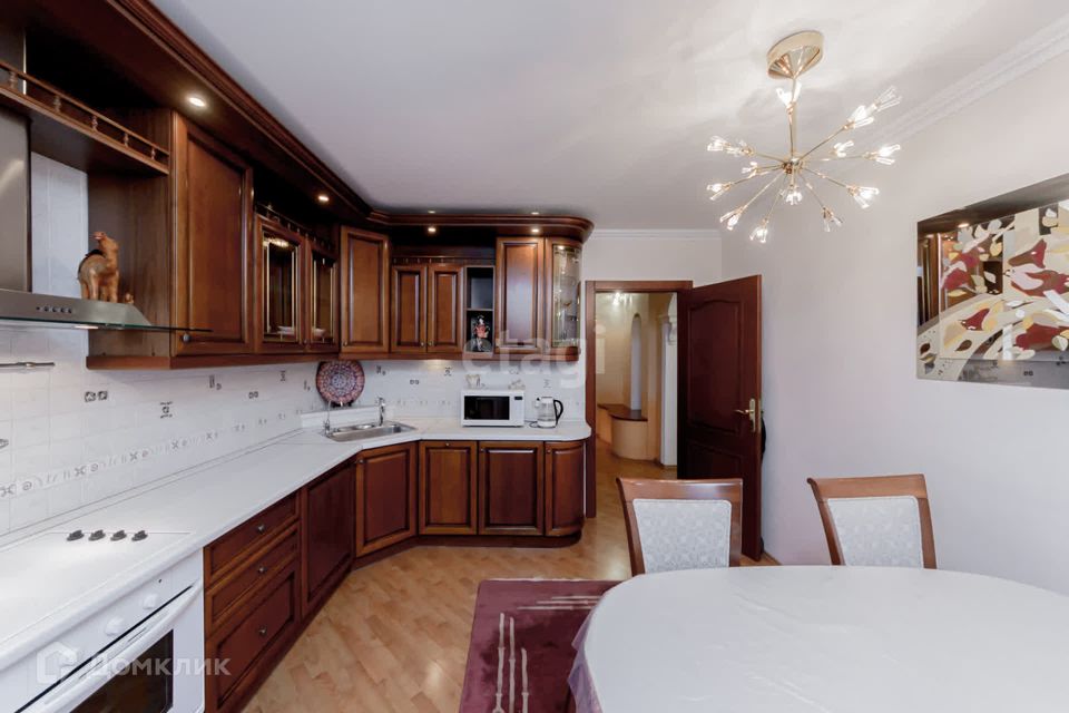 Продаётся 3-комнатная квартира, 87 м²