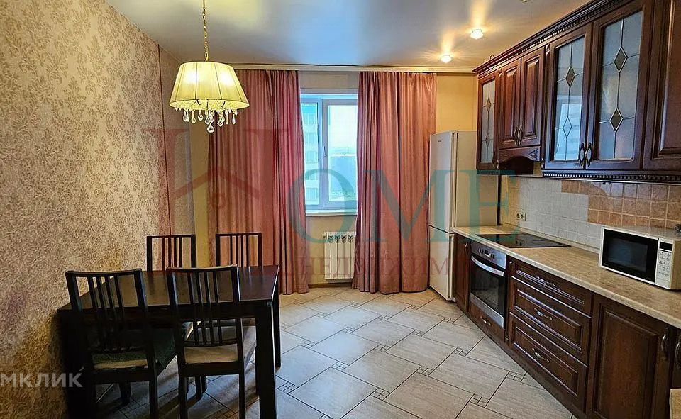 Сдаётся 3-комнатная квартира, 93 м²
