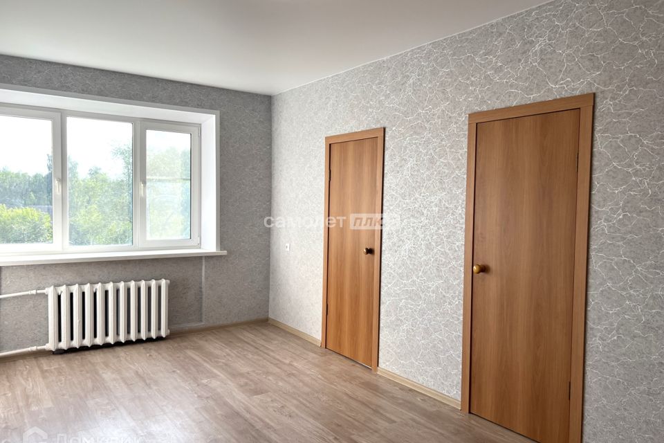 Продаётся 4-комнатная квартира, 60.6 м²