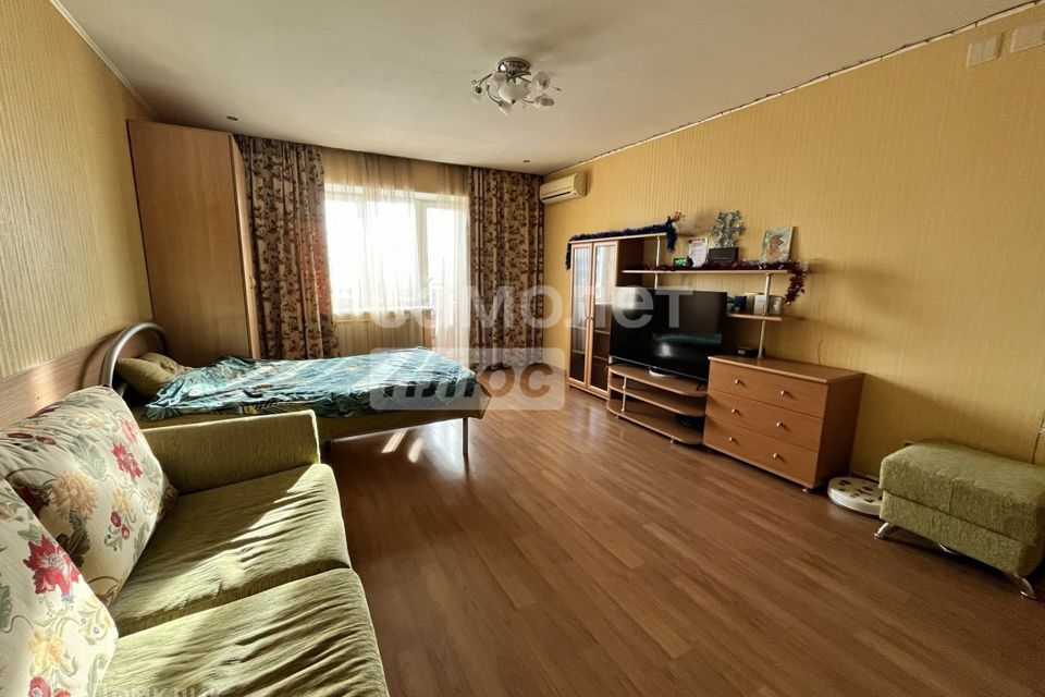 Продаётся 1-комнатная квартира, 49.8 м²