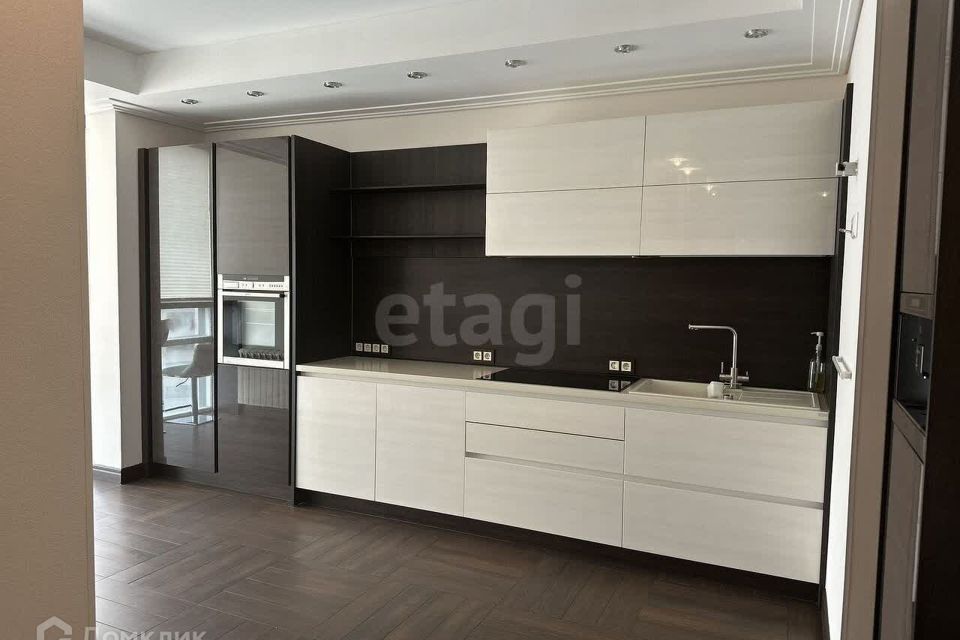 Продаётся 3-комнатная квартира, 90 м²