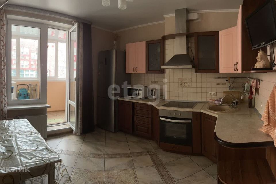 Продаётся 2-комнатная квартира, 68.7 м²