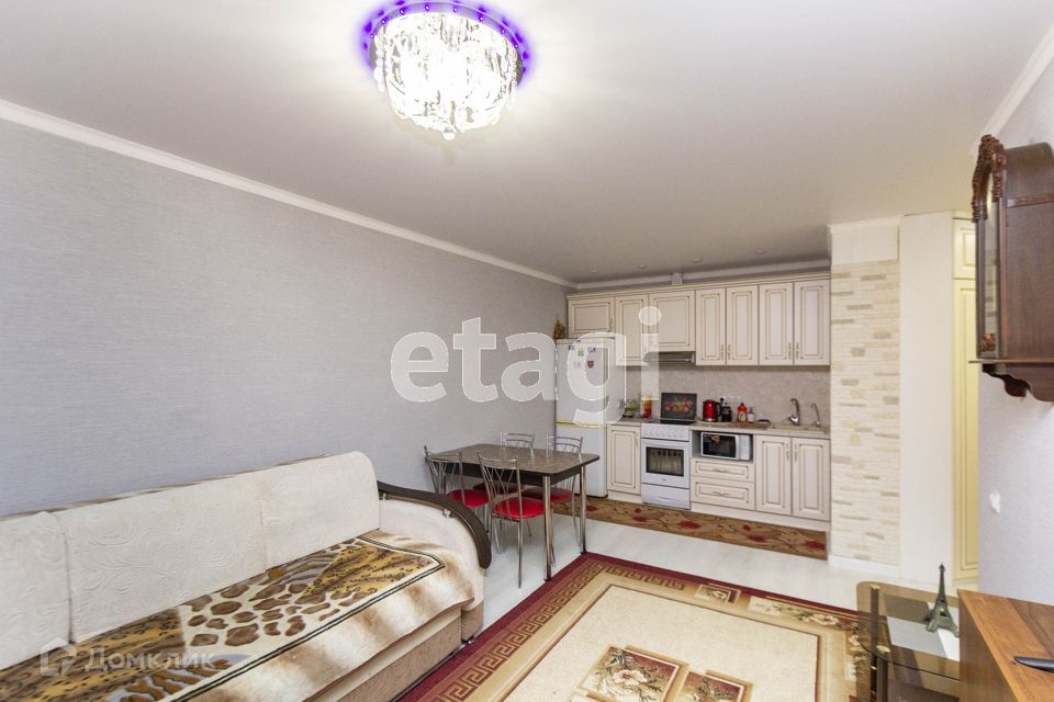 Продаётся 1-комнатная квартира, 42.28 м²