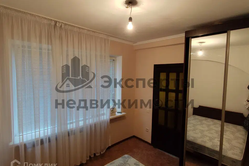 Продаётся 4-комнатная квартира, 56 м²