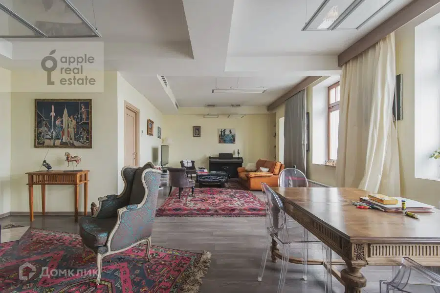 Продаётся 4-комнатная квартира, 165.1 м²