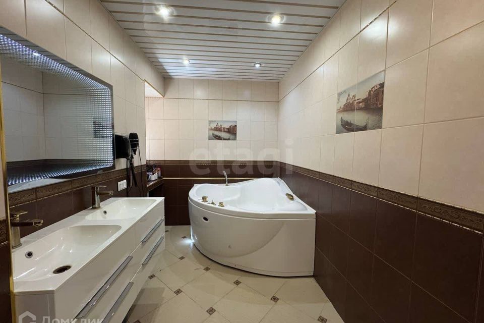 Продаётся 2-комнатная квартира, 84.8 м²