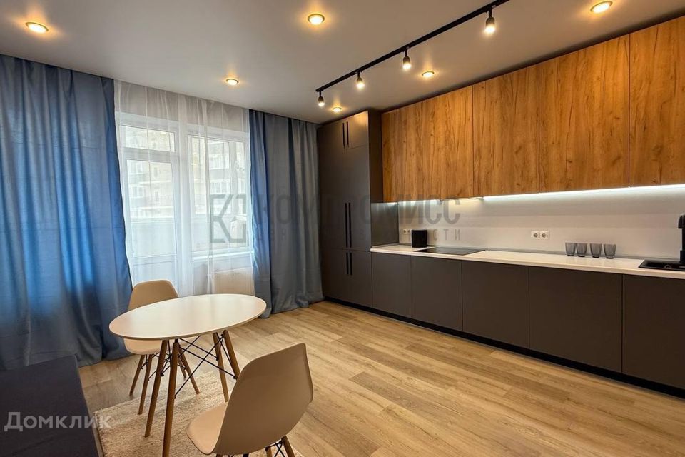Продаётся 2-комнатная квартира, 65 м²