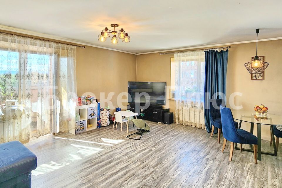 Продаётся 4-комнатная квартира, 73.3 м²
