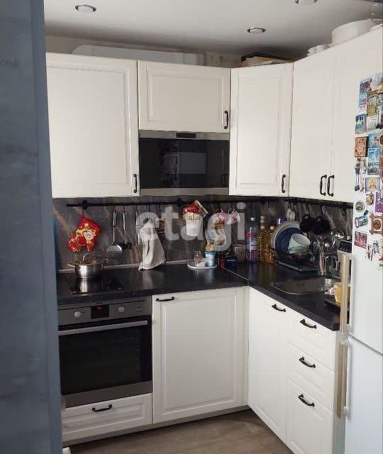 Продаётся 4-комнатная квартира, 62 м²