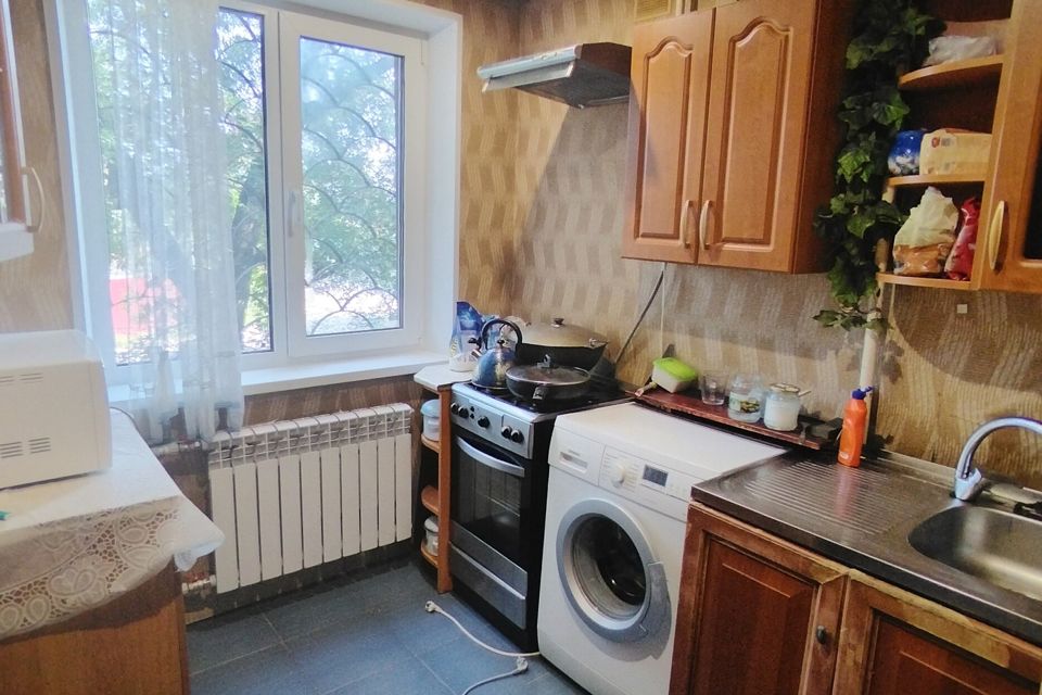 Продаётся 4-комнатная квартира, 59 м²