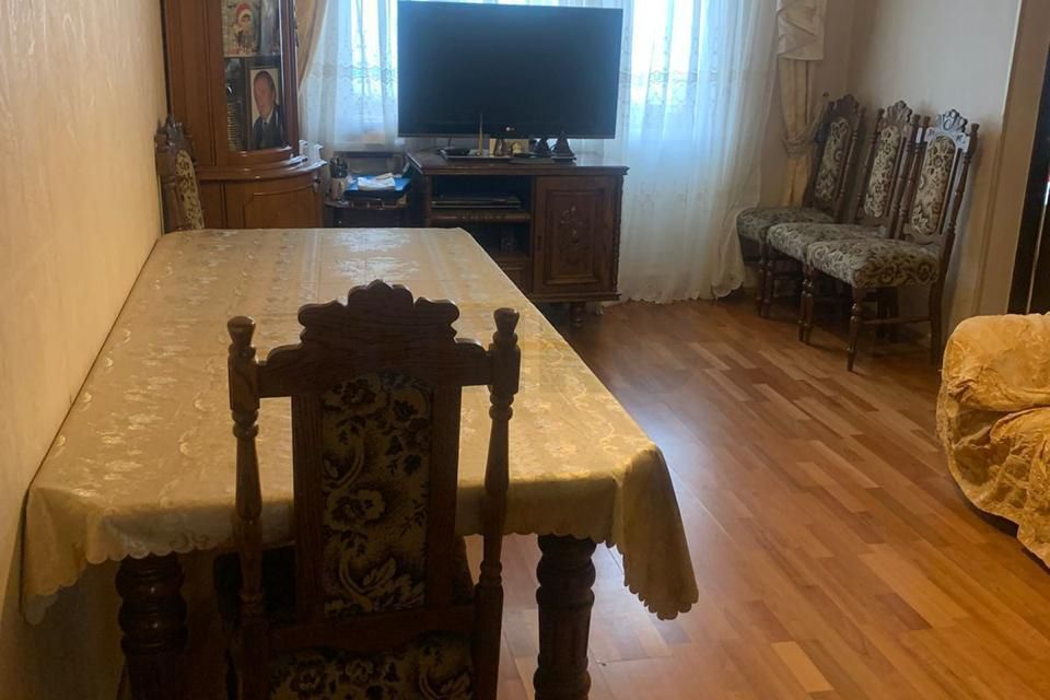 Продаётся 4-комнатная квартира, 73.9 м²