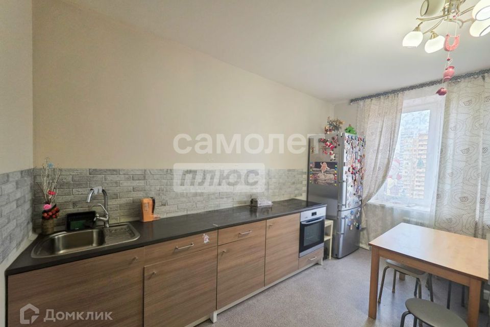 Продаётся 1-комнатная квартира, 54.2 м²