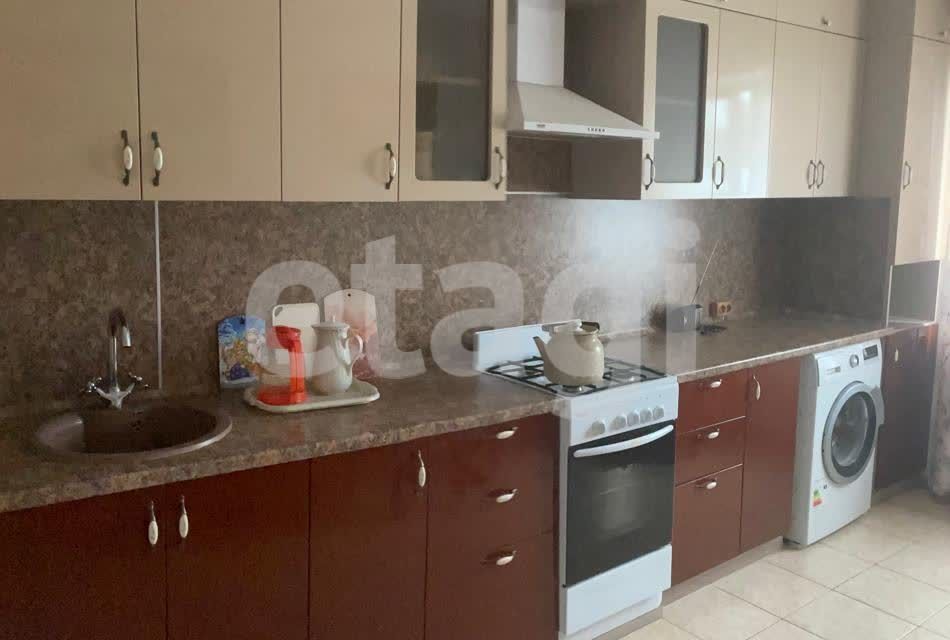 Продаётся 1-комнатная квартира, 41.3 м²