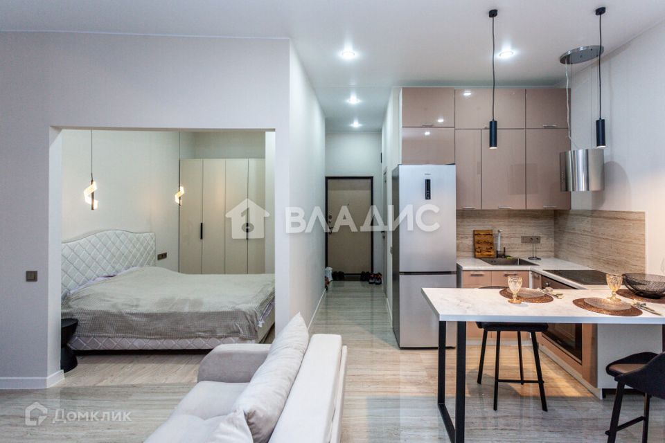Продаётся 1-комнатная квартира, 42 м²