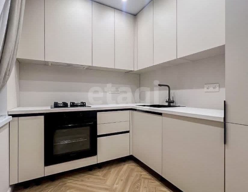 Продаётся 3-комнатная квартира, 51.7 м²
