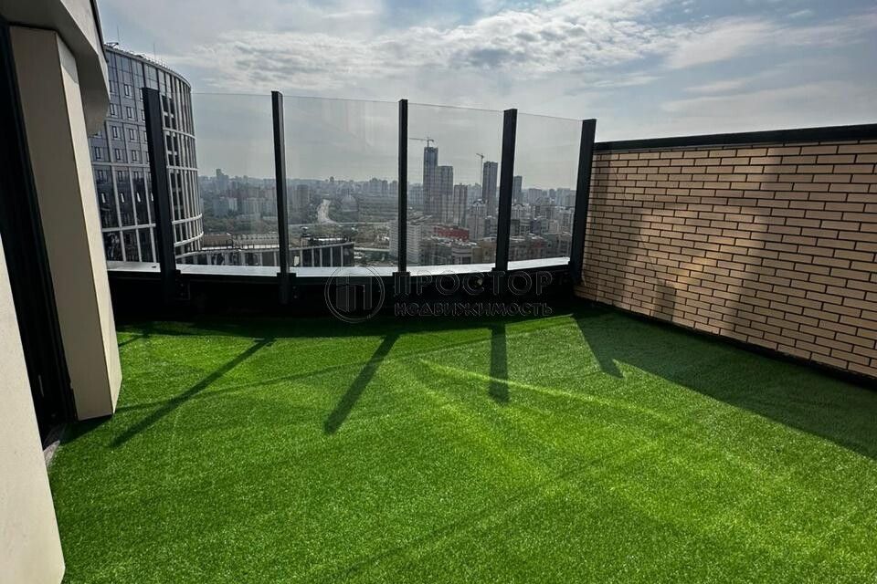 Продаётся 1-комнатная квартира, 56 м²