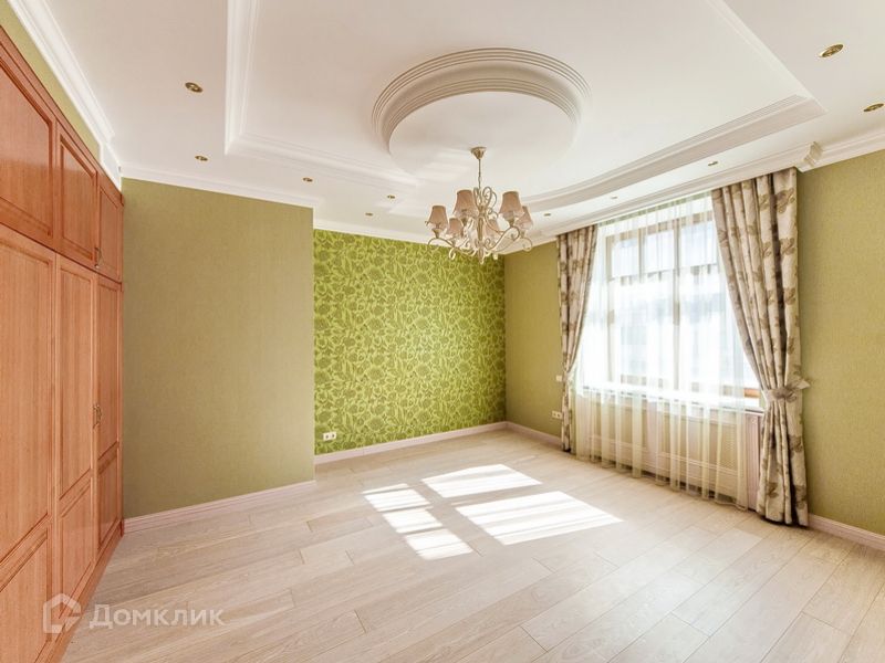 Сдаётся 6-комнатная квартира, 225 м²