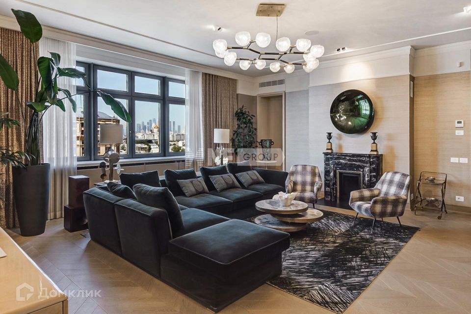 Продаётся 6-комнатная квартира, 430.2 м²