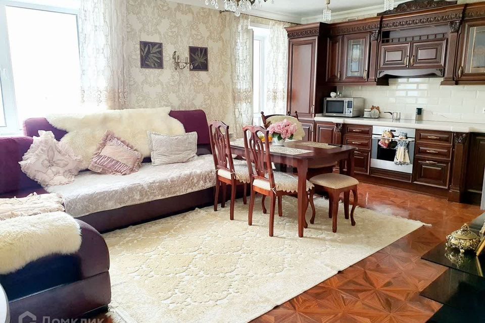 Продаётся 2-комнатная квартира, 88.4 м²