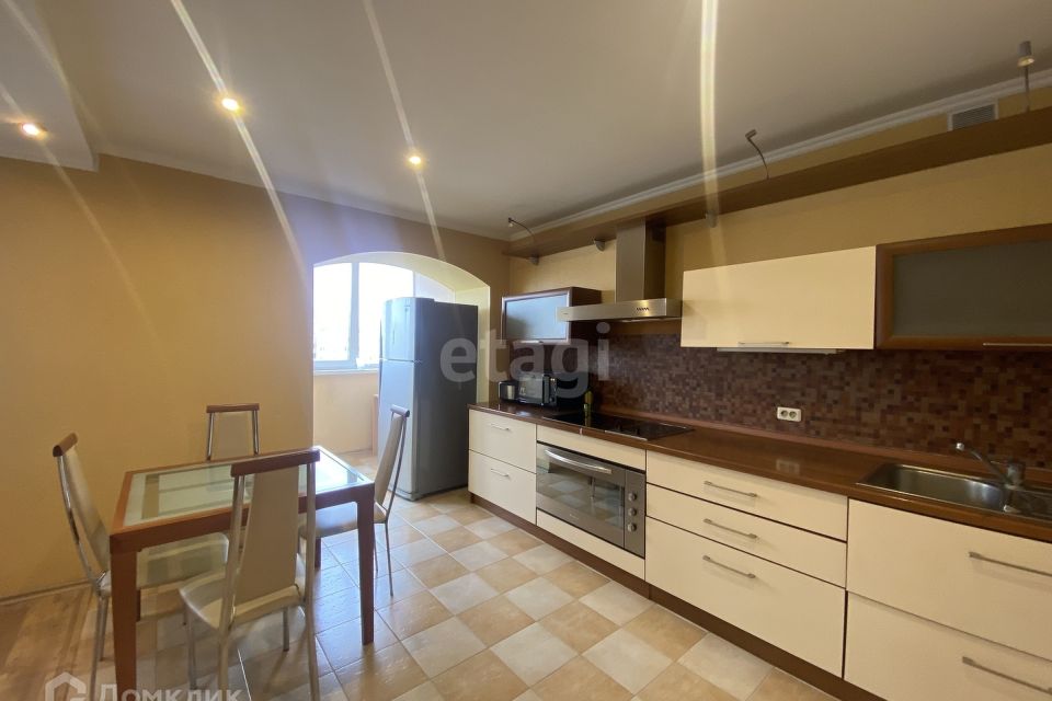 Продаётся 3-комнатная квартира, 94 м²
