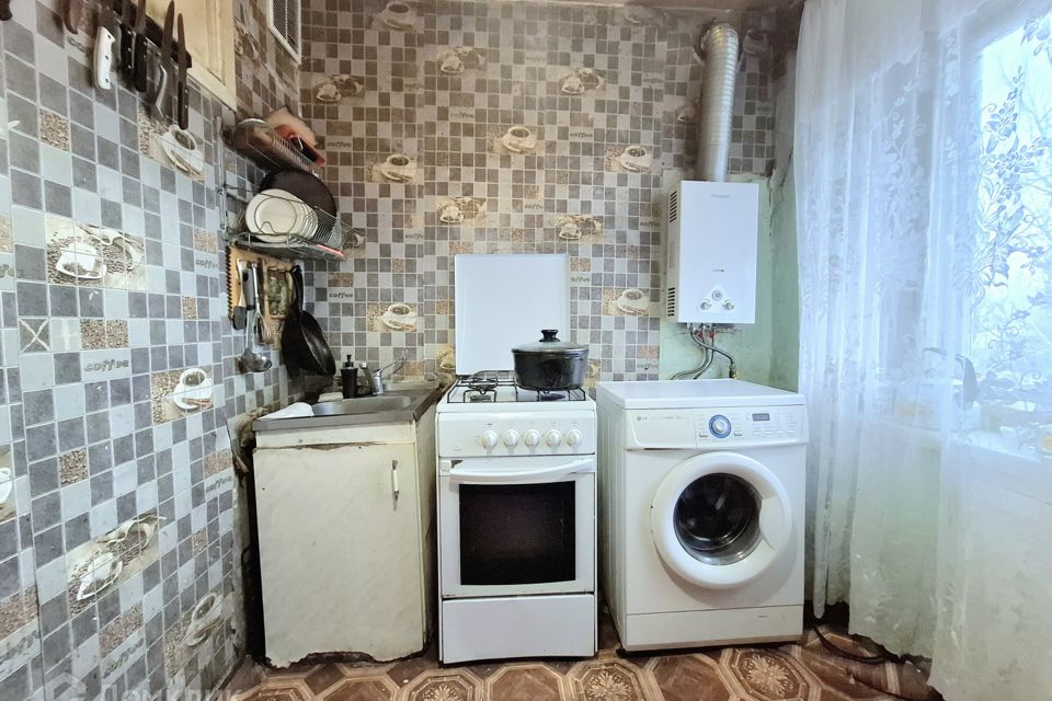 Продаётся 4-комнатная квартира, 61.3 м²