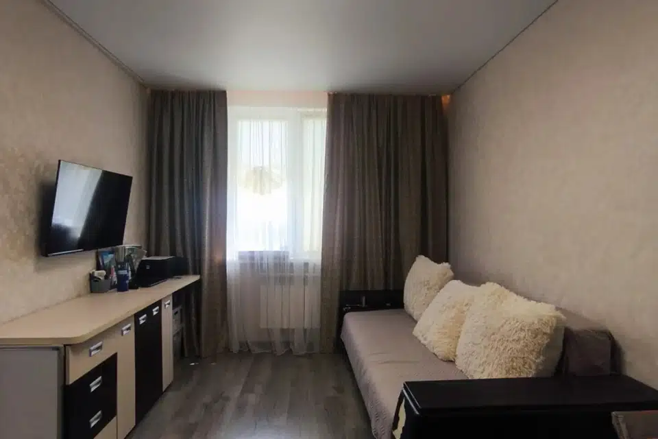 Продаётся 1-комнатная квартира, 42 м²
