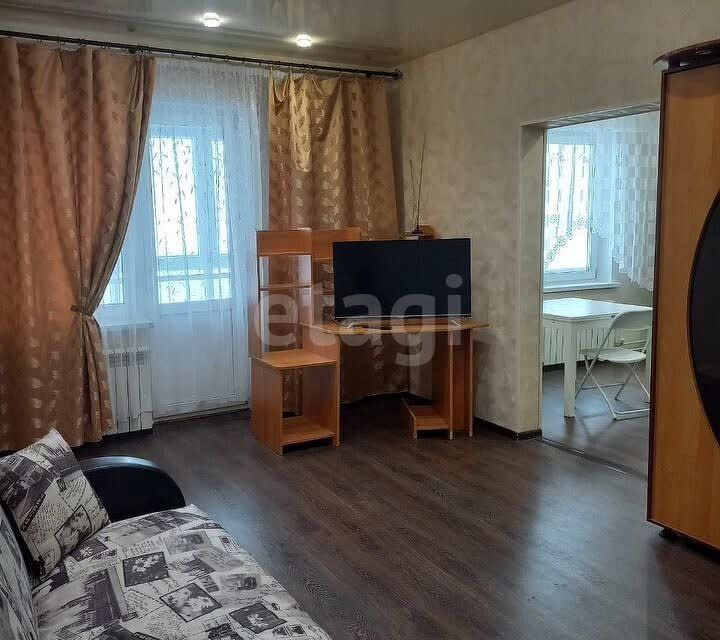 Сдаётся 2-комнатная квартира, 65 м²