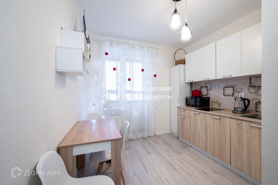 Продаётся 1-комнатная квартира, 35.38 м²