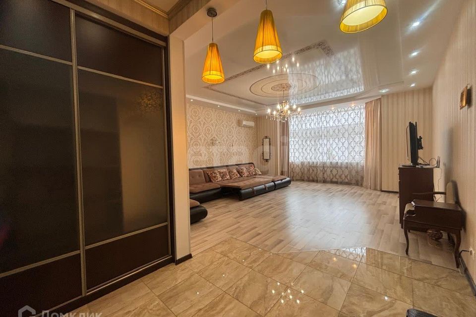Продаётся 2-комнатная квартира, 100 м²
