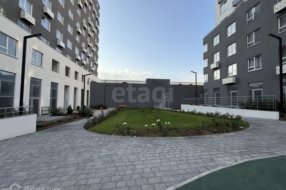 Продаётся 1-комнатная квартира, 41.2 м²