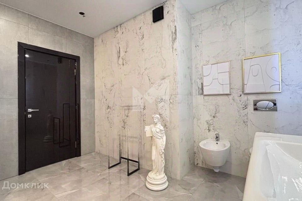 Продаётся 4-комнатная квартира, 116 м²