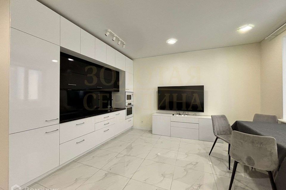 Сдаётся 2-комнатная квартира, 66 м²