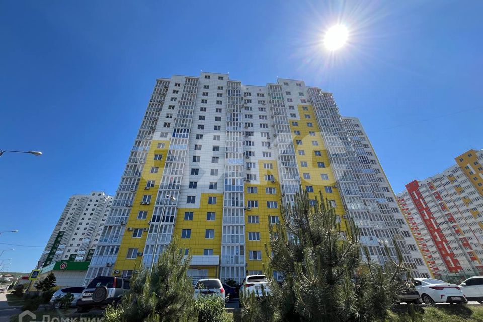 Продаётся 1-комнатная квартира, 37.8 м²