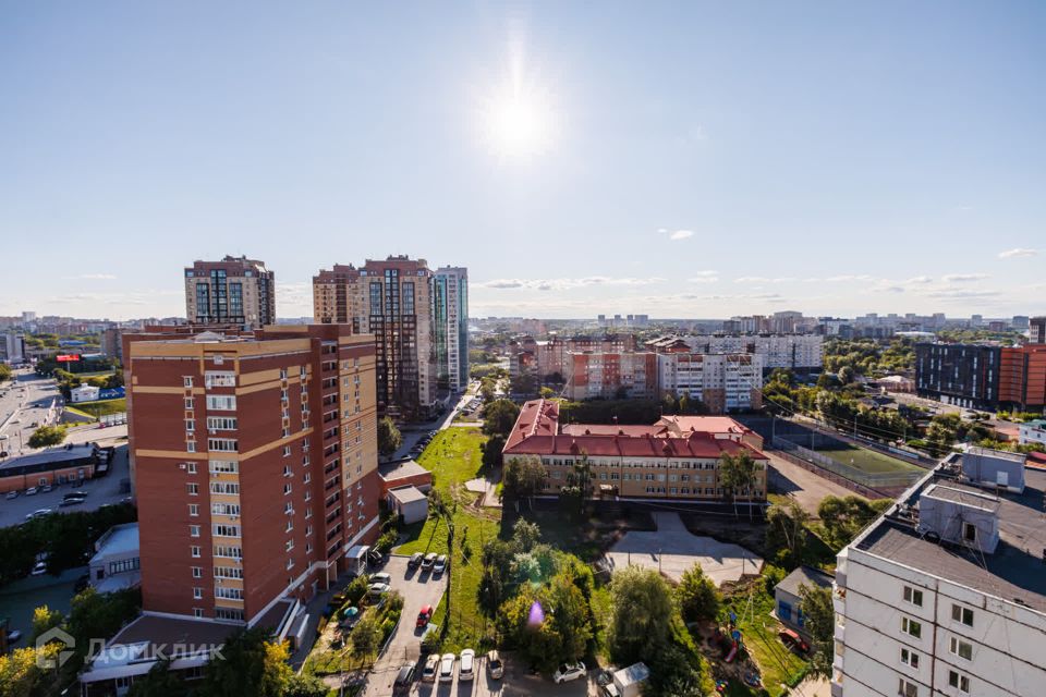 Продаётся 3-комнатная квартира, 105.7 м²