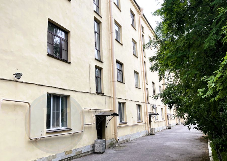 Продаётся 2-комнатная квартира, 71.6 м²