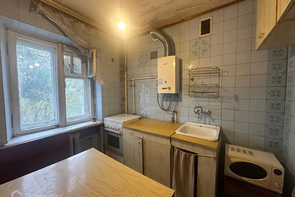Продаётся 3-комнатная квартира, 55.9 м²