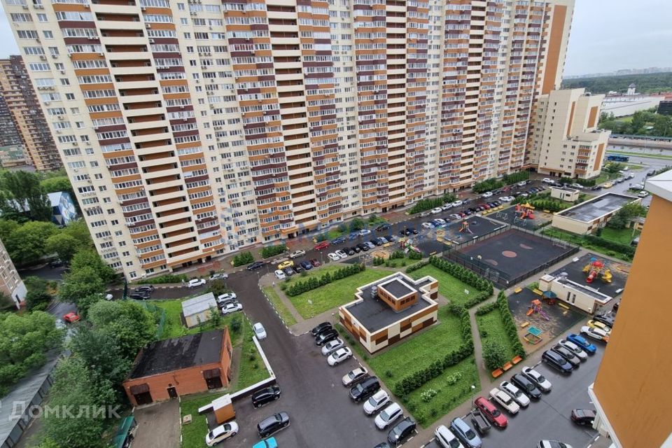 Продаётся 1-комнатная квартира, 54 м²