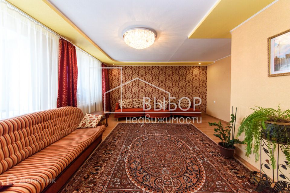 Продаётся 4-комнатная квартира, 100.4 м²