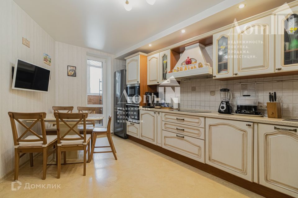 Продаётся 3-комнатная квартира, 70.7 м²