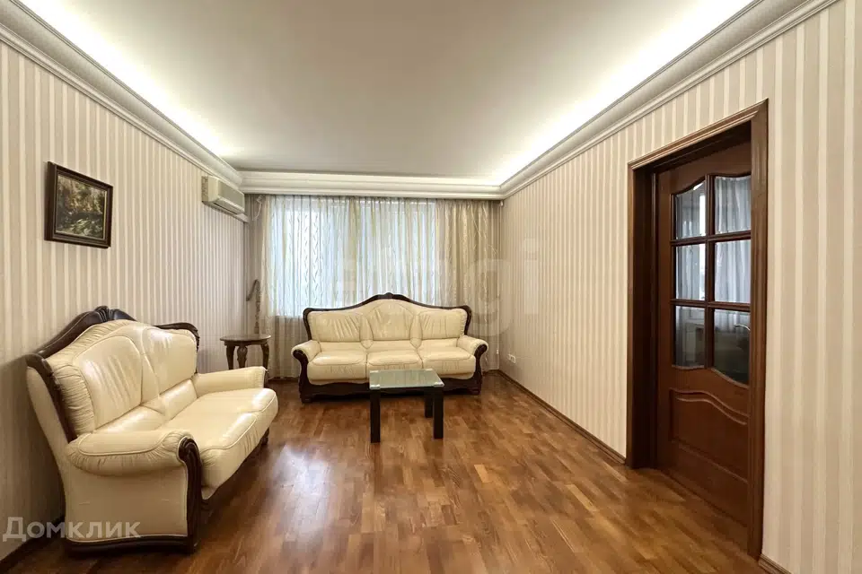 Продаётся 4-комнатная квартира, 89.5 м²
