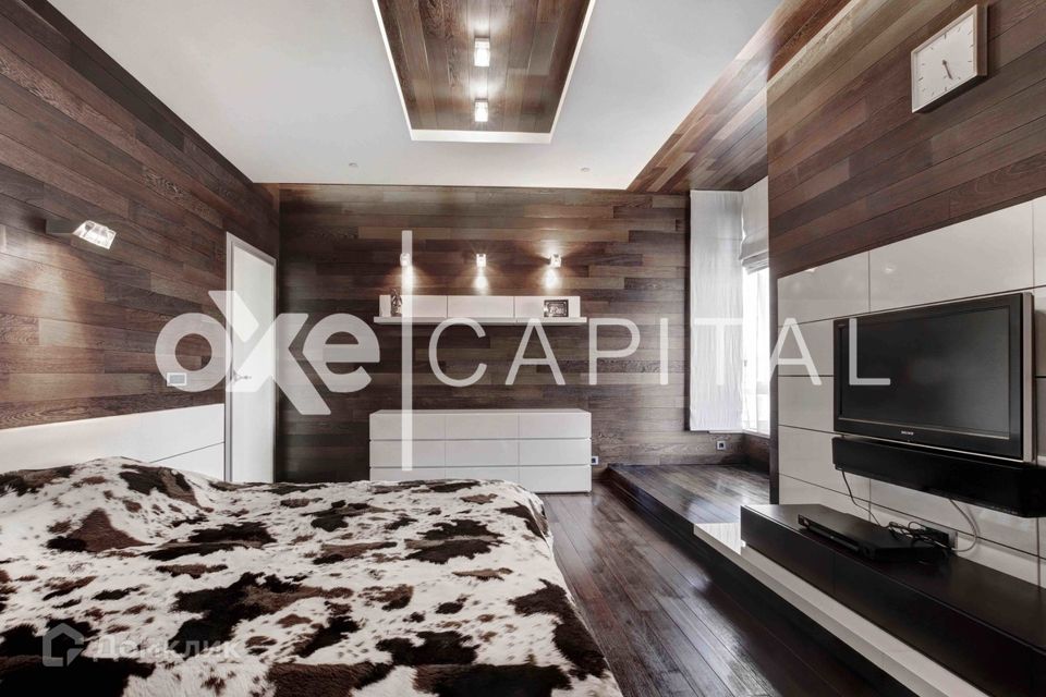 Продаётся 5-комнатная квартира, 202 м²