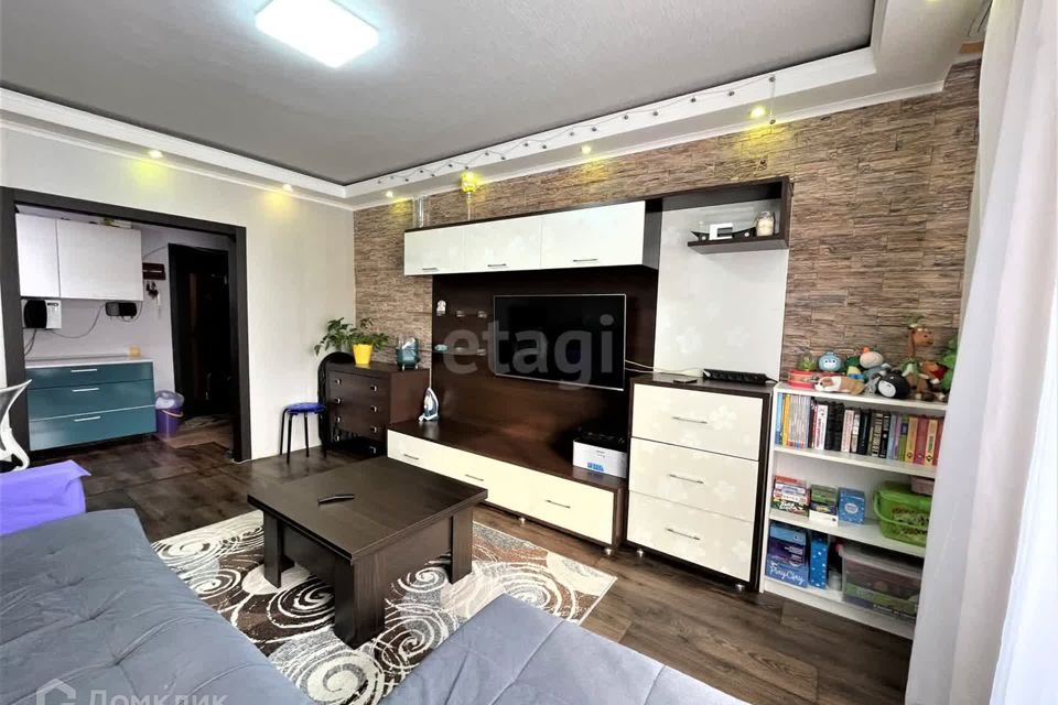 Продаётся 1-комнатная квартира, 42.8 м²