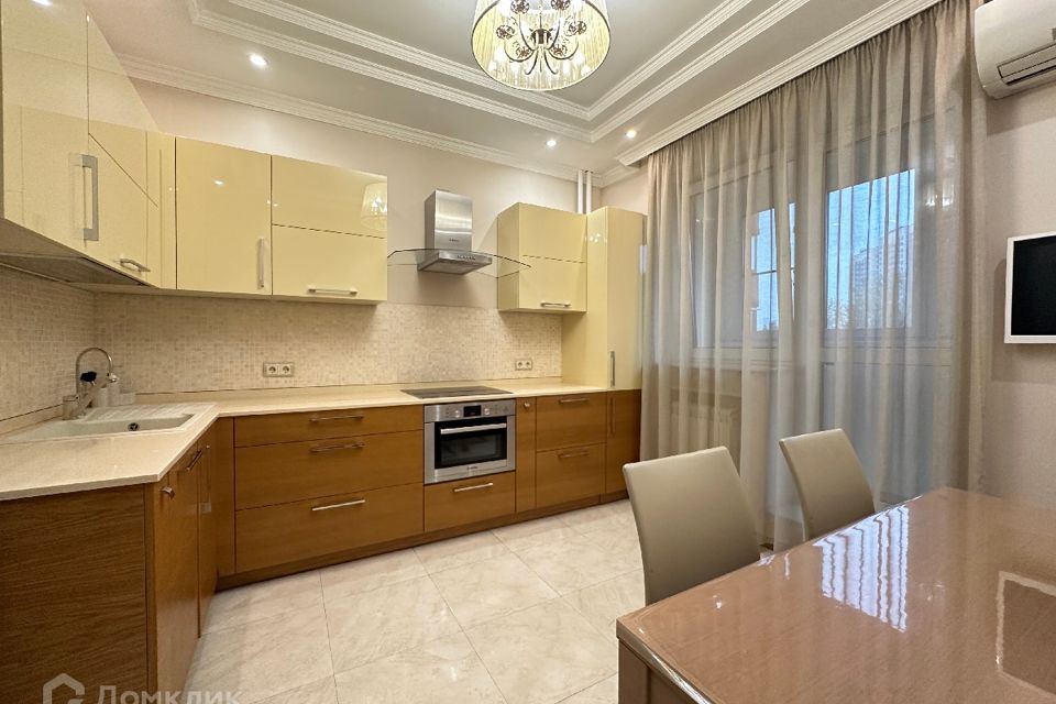 Продаётся 1-комнатная квартира, 54.1 м²