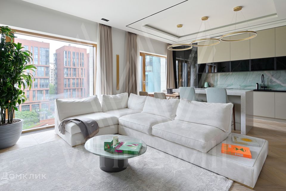Продаётся 3-комнатная квартира, 117 м²