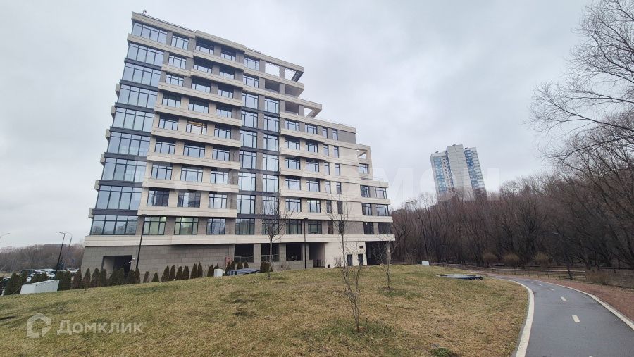 Продаётся 5-комнатная квартира, 214 м²